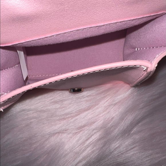 Baby Pink Mini Handbag Gold Chain Fashion Nova - Picture 4 of 5